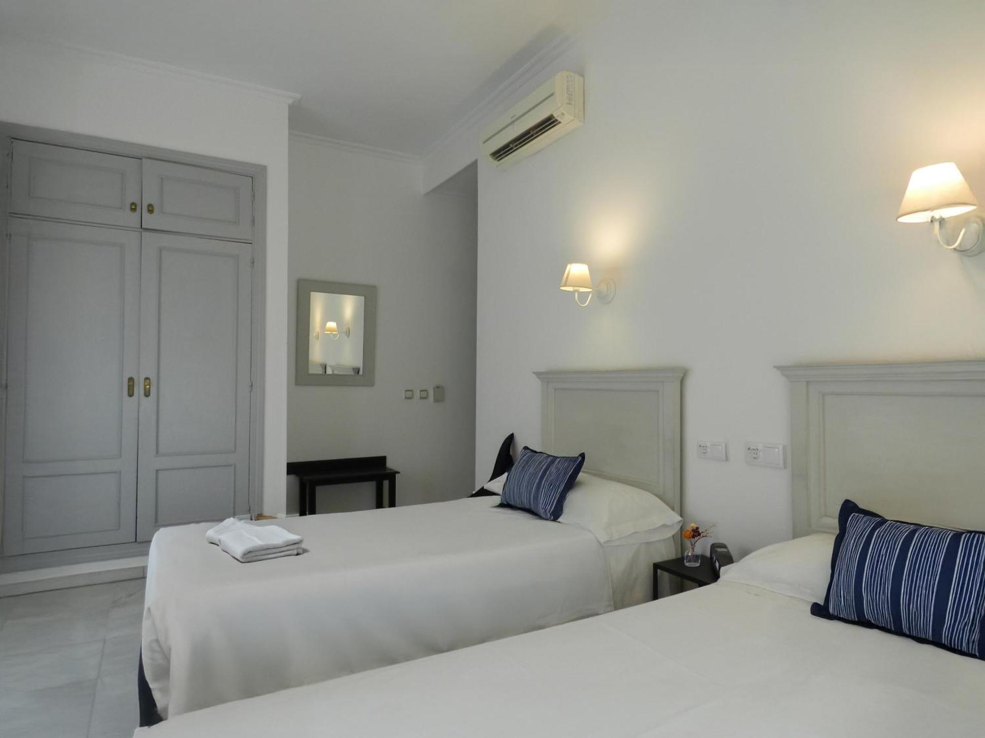 Hotel Dona Blanca — Photos 3